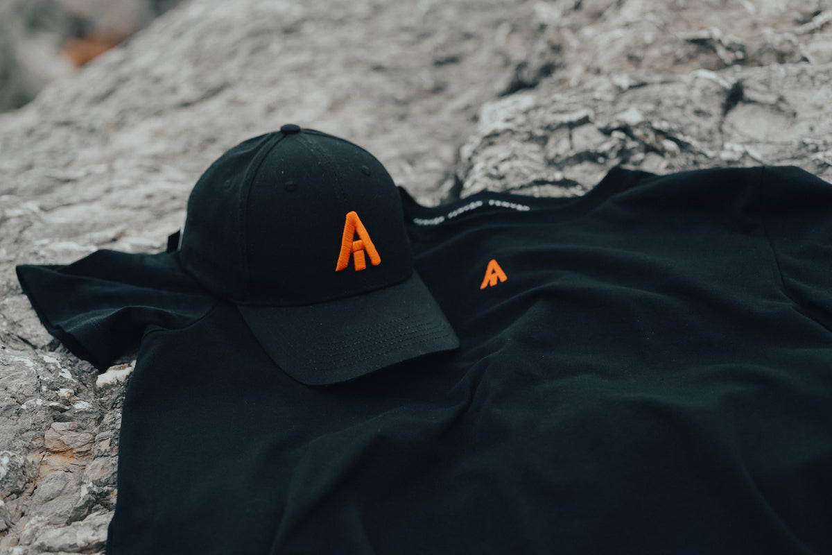 FENVAR Essential Bundle   T-Shirt + Cap